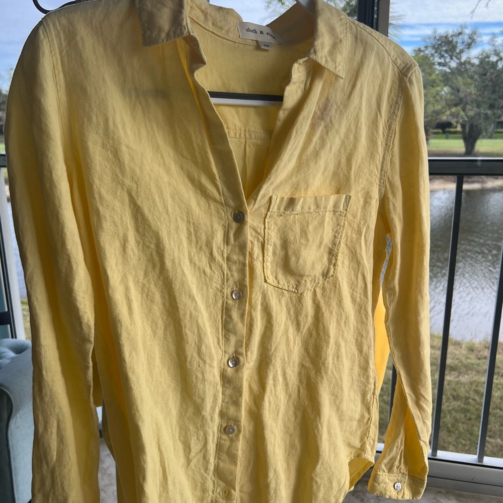 Cloth & Stone linen button down blouse with pocket